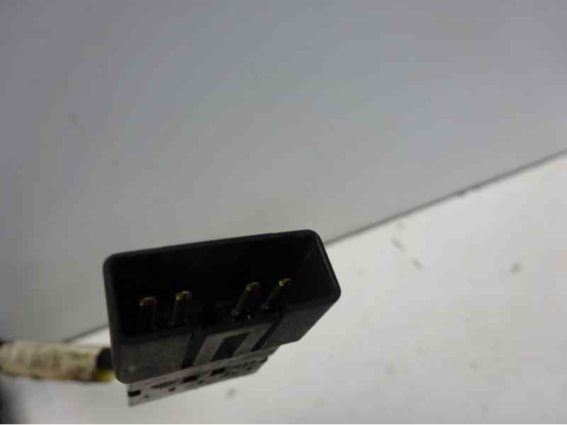 Recambio de mando elevalunas trasero derecho para opel corsa b referencia OEM IAM   