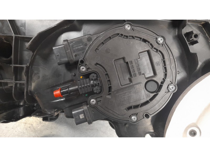 Recambio de deposito adblue para mercedes-benz clase a (bm 177) a 180 d (177.003) referencia OEM IAM A2474708202  
