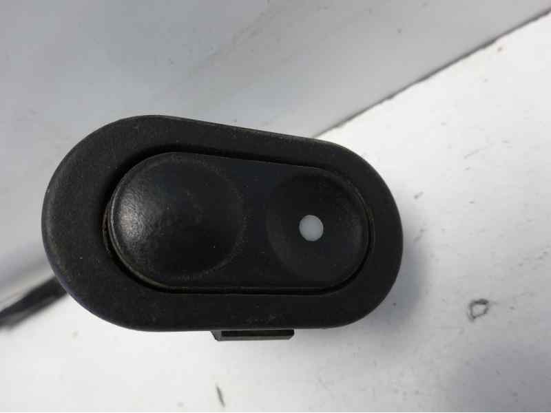 Recambio de mando elevalunas trasero derecho para opel corsa b referencia OEM IAM   
