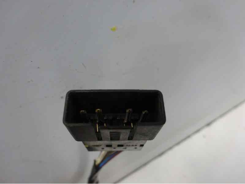 Recambio de mando elevalunas trasero derecho para opel corsa b referencia OEM IAM   