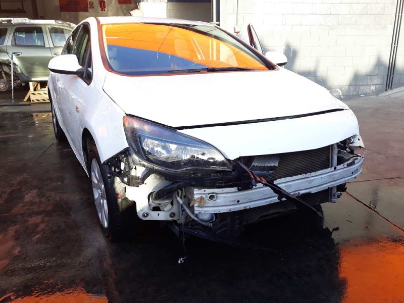 opel astra j lim. del año 2015