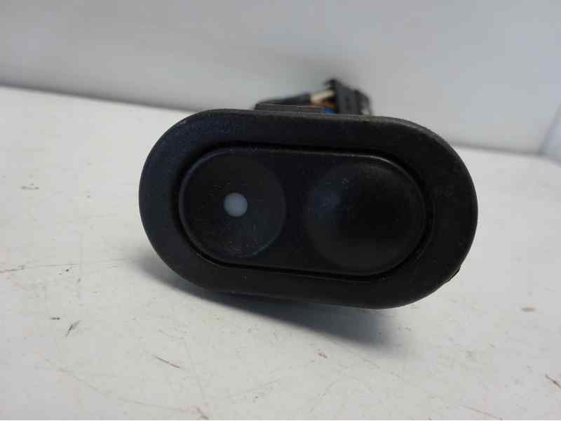 Recambio de mando elevalunas trasero derecho para opel corsa b referencia OEM IAM   