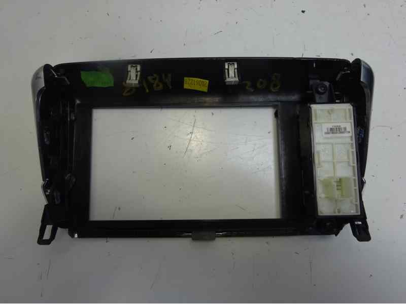 Recambio de moldura para peugeot 208 allure referencia OEM IAM 9673861377  