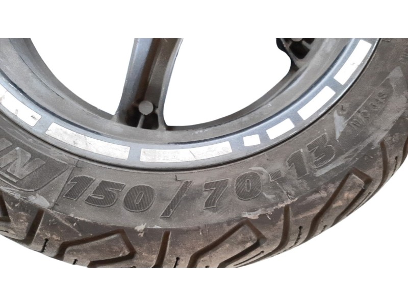 Recambio de llanta para kymco g-dink 125 referencia OEM IAM 44600LEA7305NHA  