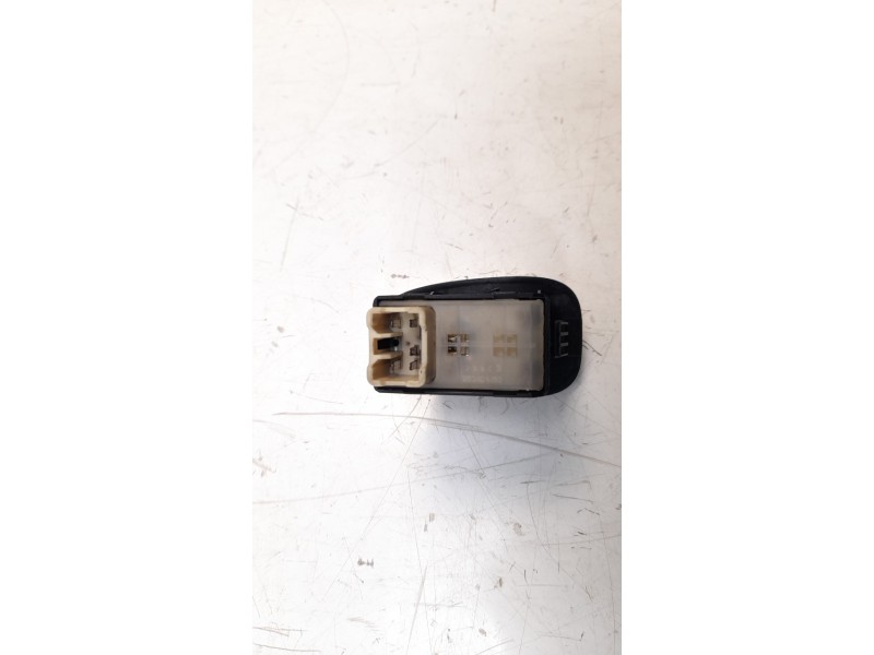 Recambio de mando elevalunas trasero izquierdo para hyundai accent (lc) 1.5 cat referencia OEM IAM   