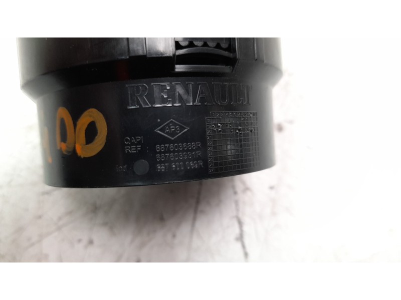 Recambio de rejilla aireadora para dacia duster ii prestige referencia OEM IAM 687603688R  