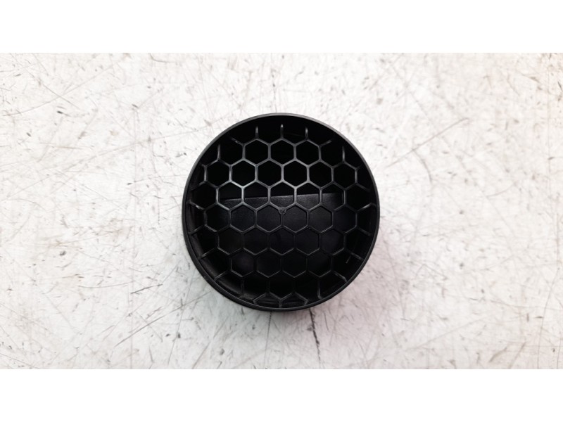 Recambio de rejilla aireadora para dacia duster ii prestige referencia OEM IAM 687603688R  