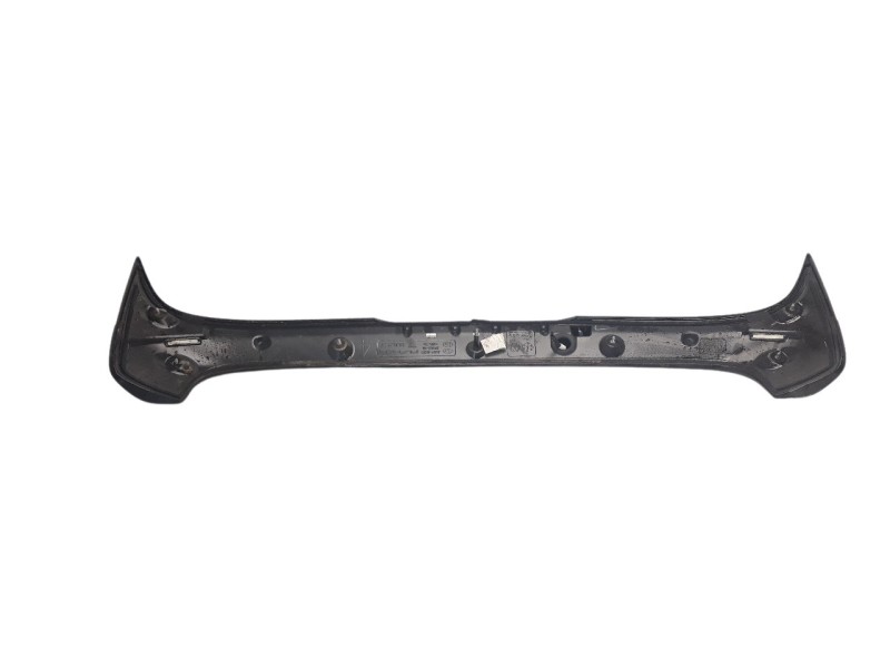 Recambio de aleron trasero para hyundai tucson 1.6 crdi cat referencia OEM IAM 87211D7200  