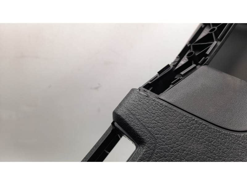 Recambio de moldura para mercedes-benz clase glb (bm 247) 1.3 cat referencia OEM IAM A2477403400  