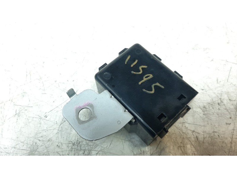 Recambio de modulo electronico para kia niro referencia OEM IAM 95420G2700  