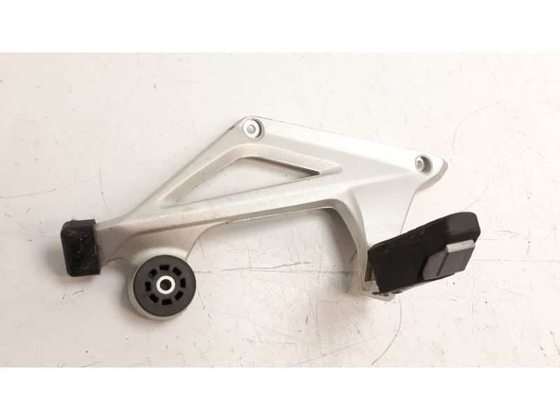 Recambio de estribo para bmw r 1200 rt r 1200 rt referencia OEM IAM 46718534790  