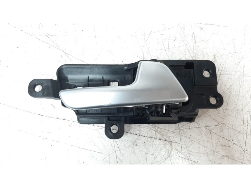 Recambio de maneta interior trasera derecha para kia sportage 1.7 crdi cat referencia OEM IAM 82623F1000  