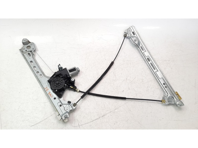 Recambio de elevalunas delantero izquierdo para renault megane iv berlina 5p 1.2 tce energy referencia OEM IAM 807215959R  