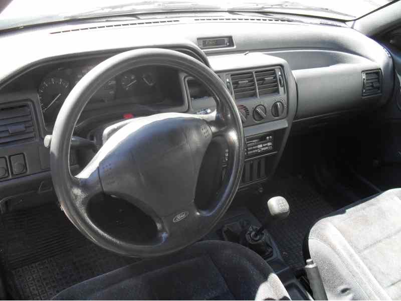 ford escort berlina/turnier del año 1994