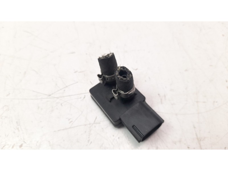 Recambio de sensor presion para jaguar xf 3.0 v6 diesel cat referencia OEM IAM 6G9N5L200A  