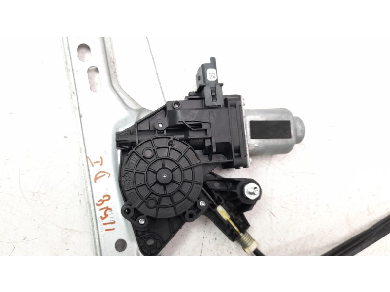 Recambio de elevalunas delantero izquierdo para renault megane iv berlina 5p 1.2 tce energy referencia OEM IAM 807215959R  