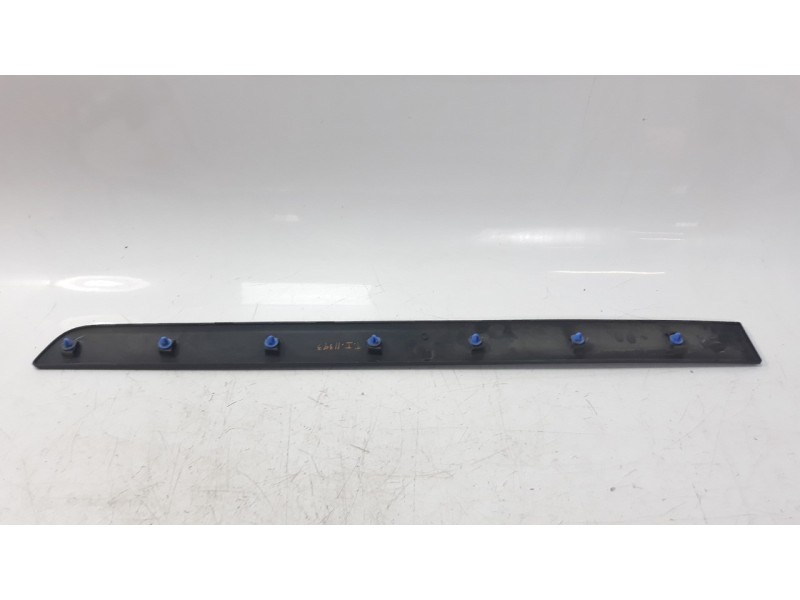 Recambio de moldura para renault kangoo 1.5 dci diesel fap referencia OEM IAM 808217103R  