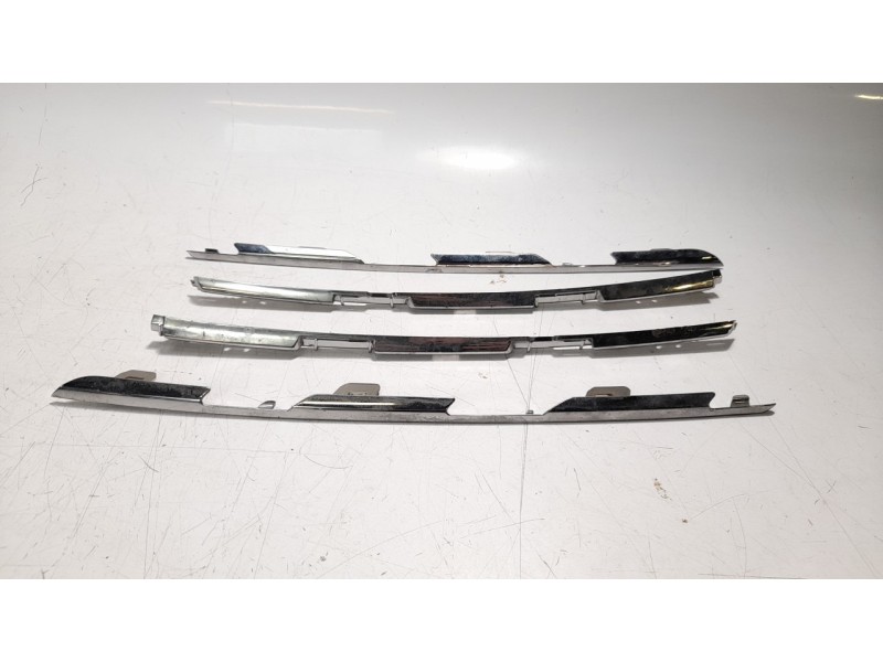 Recambio de moldura para renault captur ii 1.0 tce referencia OEM IAM 070108  