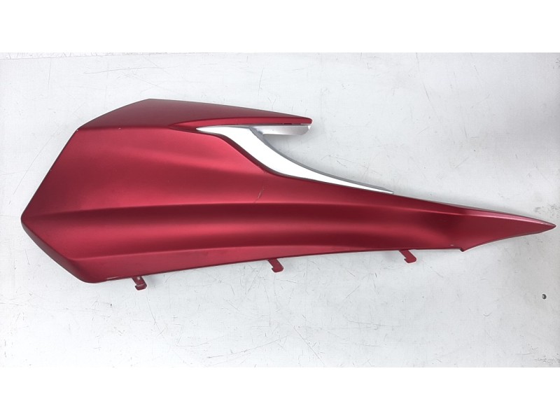 Recambio de carenado delantero derecho para kymco g-dink 125 referencia OEM IAM 64302ACD5E000  