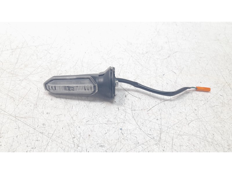 Recambio de piloto delantero derecho para honda cb 500f referencia OEM IAM 33450MKPK01  