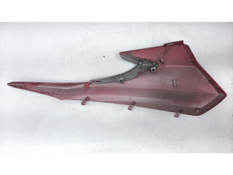 Recambio de carenado delantero derecho para kymco g-dink 125 referencia OEM IAM 64302ACD5E000  
