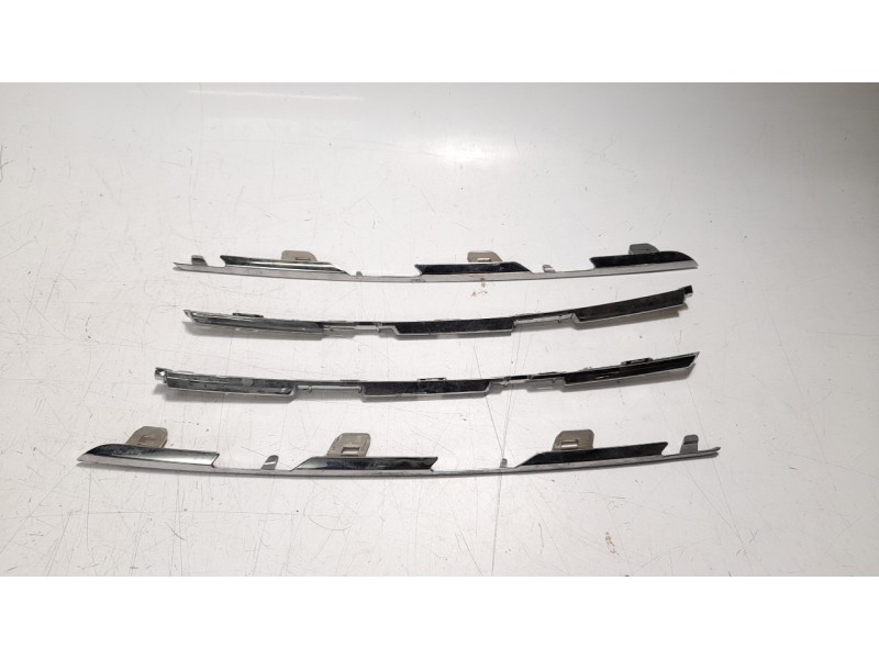 Recambio de moldura para renault captur ii 1.0 tce referencia OEM IAM 070108  