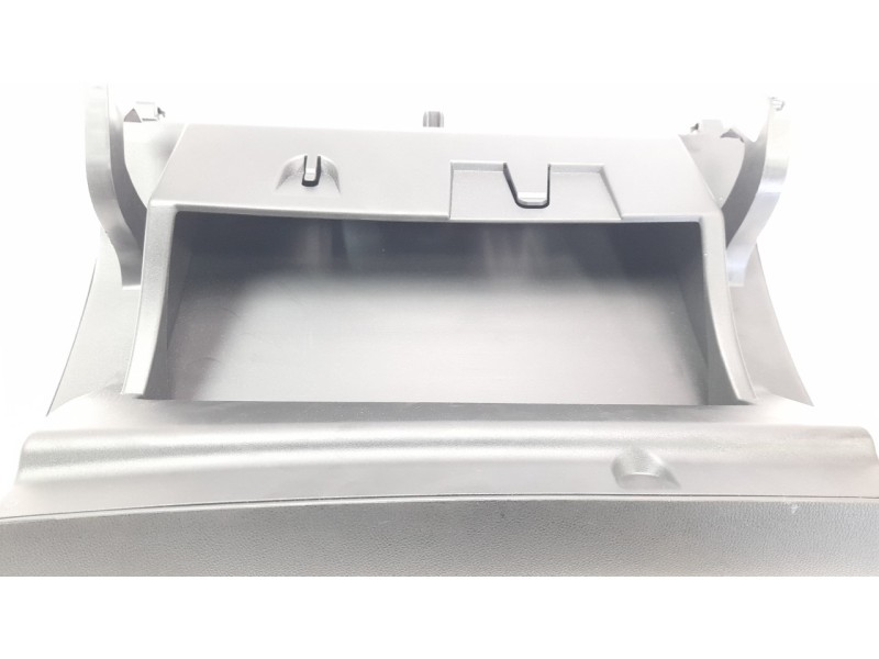 Recambio de guantera para renault megane iv berlina 5p 1.2 tce energy referencia OEM IAM 685001166R  