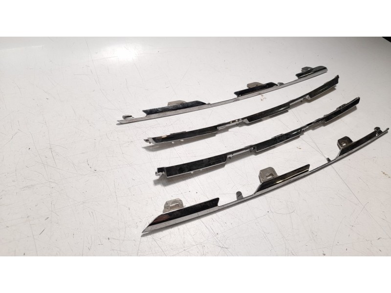 Recambio de moldura para renault captur ii 1.0 tce referencia OEM IAM 070108  