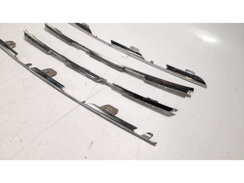 Recambio de moldura para renault captur ii 1.0 tce referencia OEM IAM 070108  