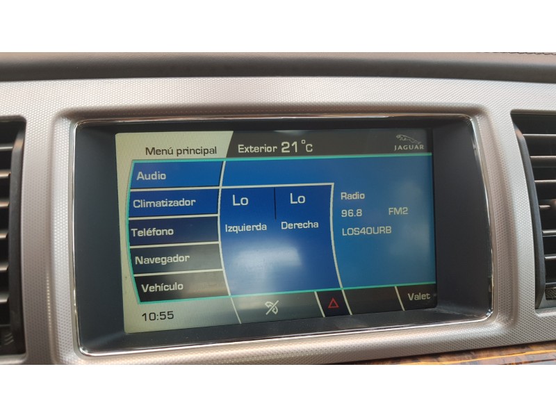 Recambio de pantalla multifuncion para jaguar xf 3.0 v6 diesel cat referencia OEM IAM 9X2310E889AB  
