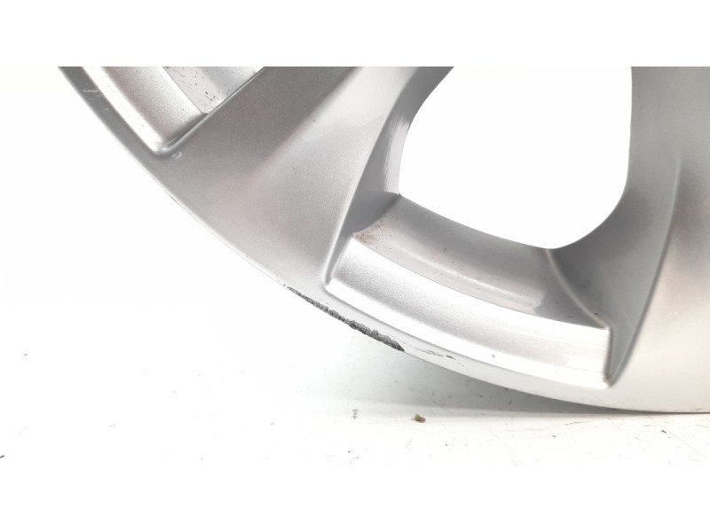 Recambio de llanta para renault megane iv berlina 5p 1.2 tce energy referencia OEM IAM 403005273R  