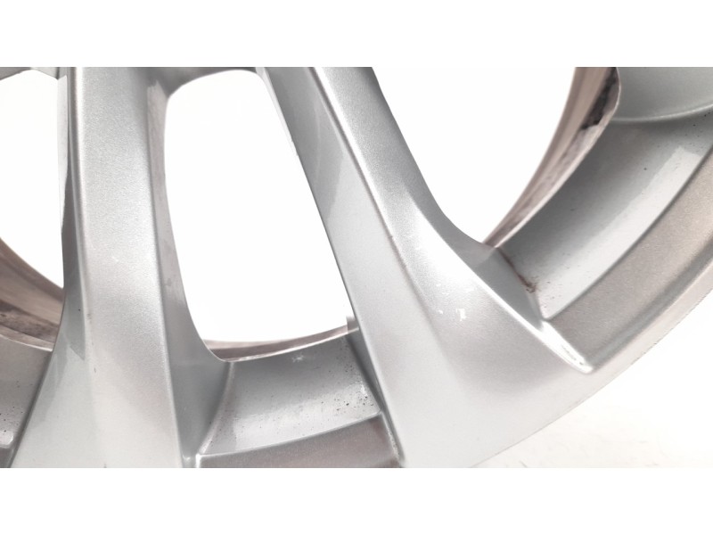 Recambio de llanta para renault megane iv berlina 5p 1.2 tce energy referencia OEM IAM 403005273R  
