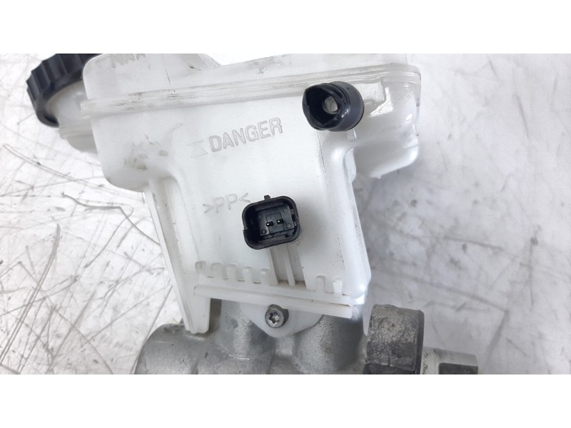 Recambio de bomba freno para peugeot 3008 1.5 blue-hdi fap referencia OEM IAM 1638051480  