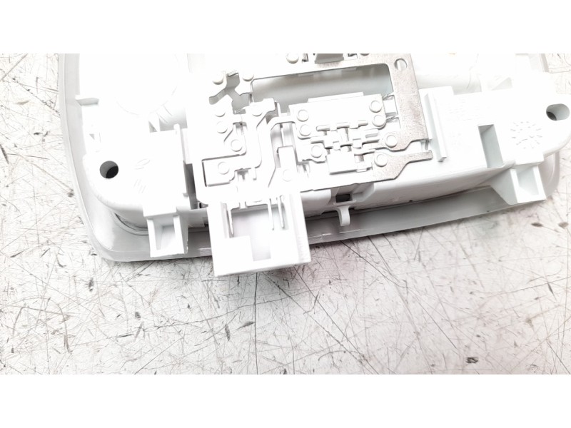 Recambio de luz interior para dacia duster ii prestige referencia OEM IAM 264600276R  