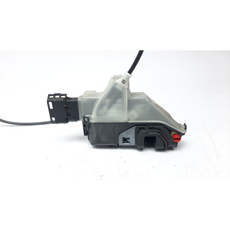 Recambio de cerradura puerta trasera derecha para peugeot 3008 1.5 blue-hdi fap referencia OEM IAM 9823729080  
