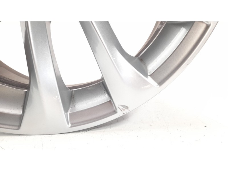 Recambio de llanta para renault megane iv berlina 5p 1.2 tce energy referencia OEM IAM 403005273R  