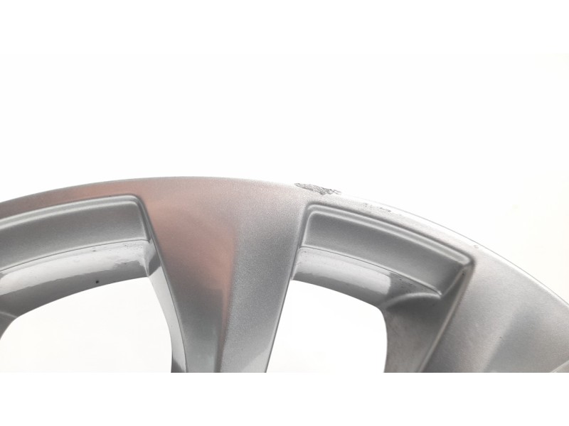 Recambio de llanta para renault megane iv berlina 5p 1.2 tce energy referencia OEM IAM 403005273R  