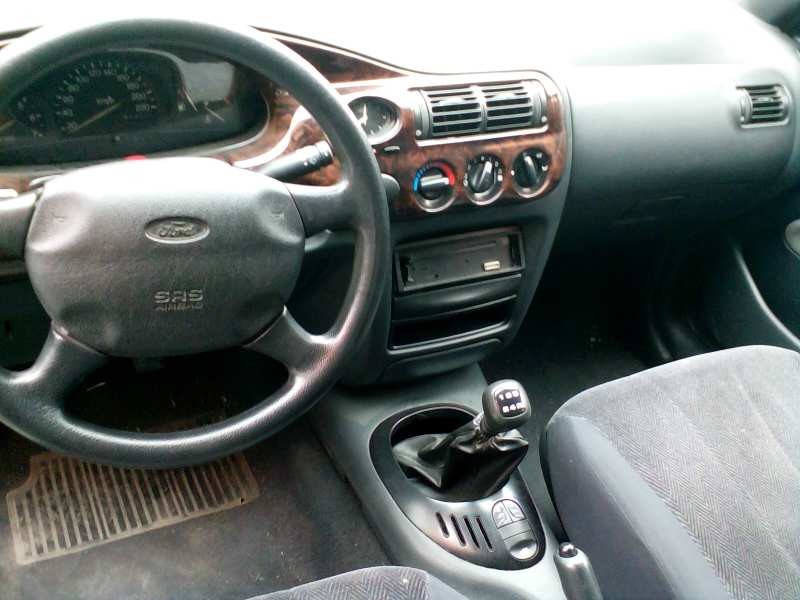 ford escort berl./turnier del año 1999