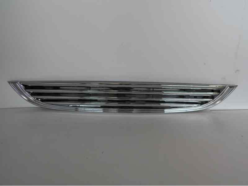 Recambio de rejilla delantera para bmw mini (r50,r53) referencia OEM IAM 51137133847 107150204 MN3042001