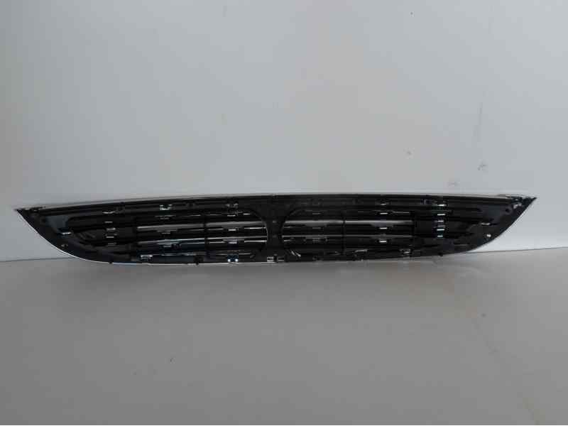 Recambio de rejilla delantera para bmw mini (r50,r53) referencia OEM IAM 51137133847 107150204 MN3042001