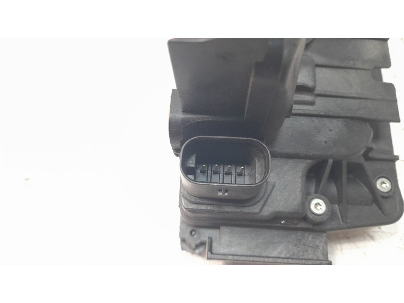 Recambio de cerradura puerta trasera derecha para mercedes-benz clase c (w205) lim. 2.1 cdi cat referencia OEM IAM A2220064099  