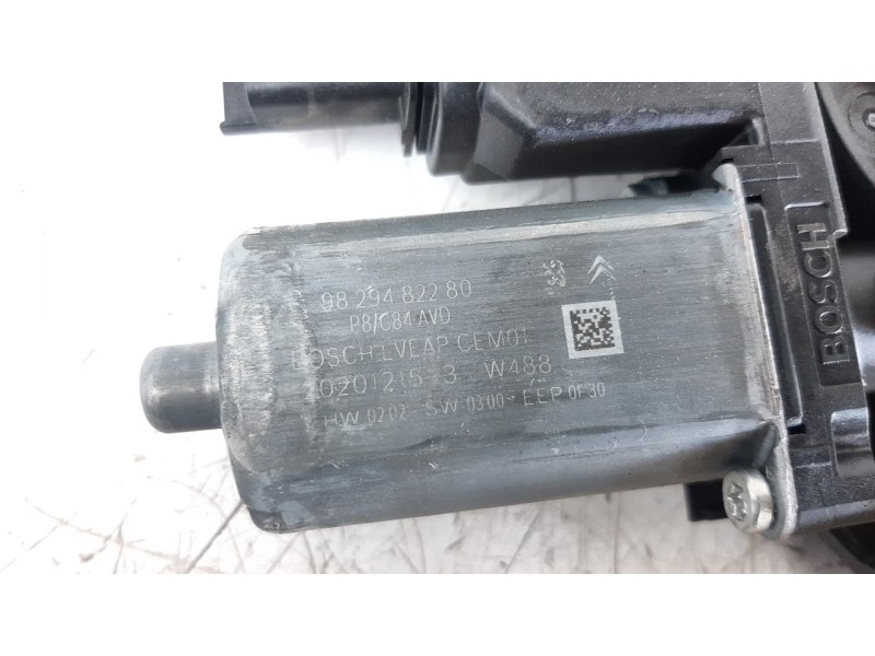 Recambio de elevalunas delantero derecho para peugeot 3008 1.5 blue-hdi fap referencia OEM IAM 9840196880  