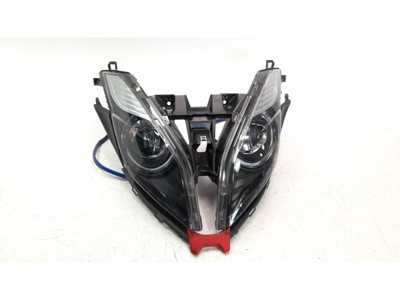 Recambio de faro delantero para kymco g-dink 125 referencia OEM IAM 33100ACD5315  