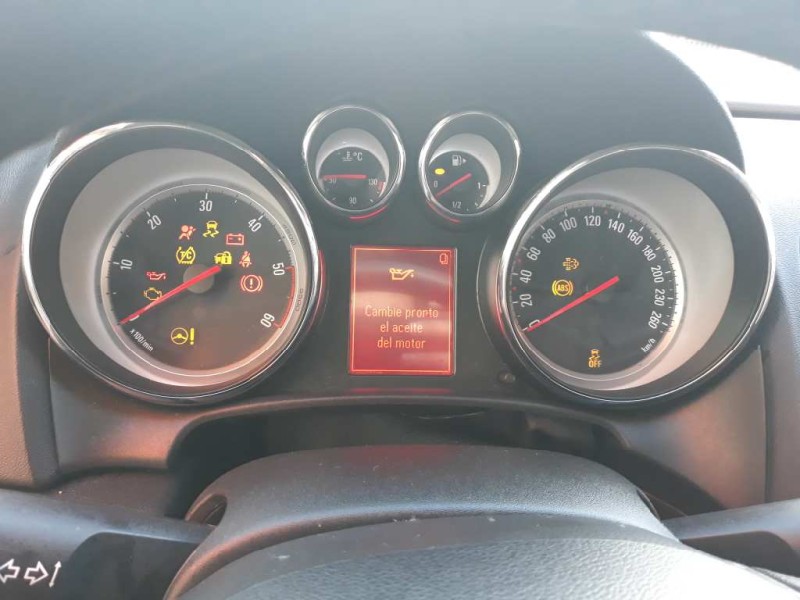 opel astra j lim. del año 2015