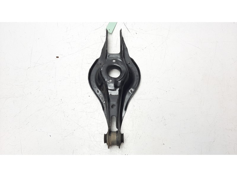 Recambio de brazo suspension inferior trasero derecho para bmw serie 1 lim. (f20) 116d referencia OEM IAM 679254506  