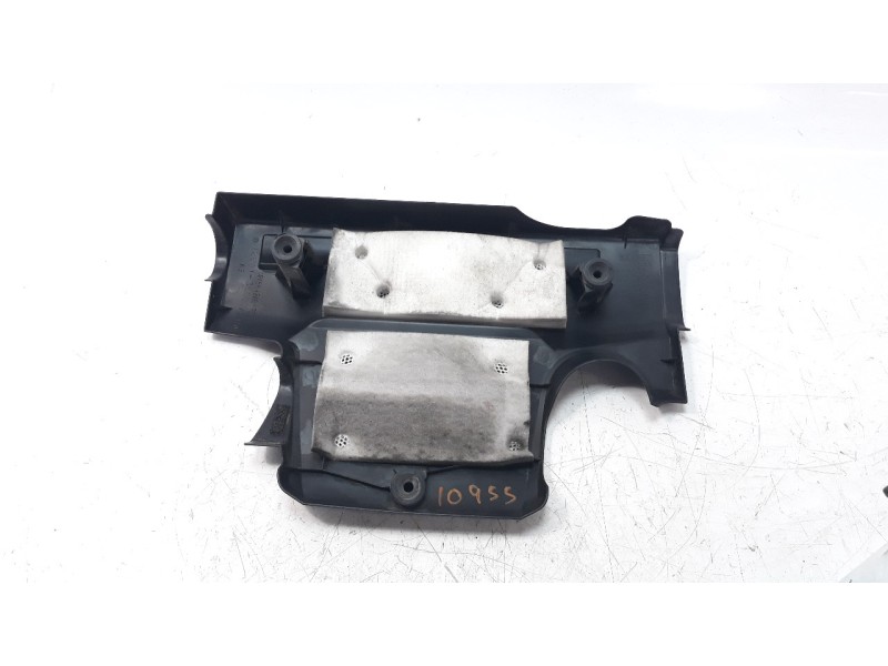 Recambio de tapa motor para toyota rav 4 referencia OEM IAM 1260136060  