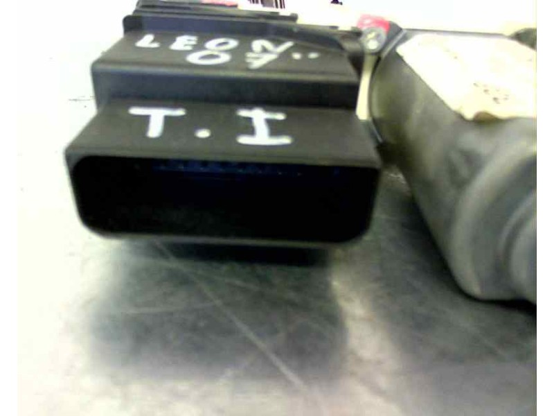 Recambio de elevalunas trasero izquierdo para seat leon (1p1) referencia OEM IAM   