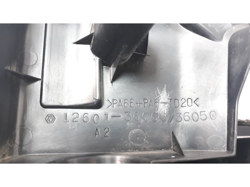 Recambio de tapa motor para toyota rav 4 referencia OEM IAM 1260136060  