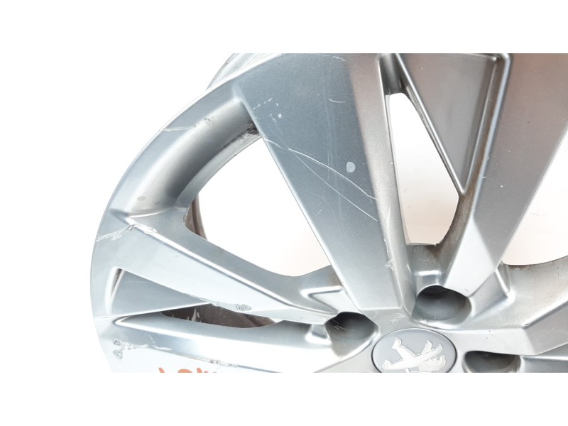Recambio de llanta para peugeot 3008 1.5 blue-hdi fap referencia OEM IAM 9809687177 17PULGADAS 