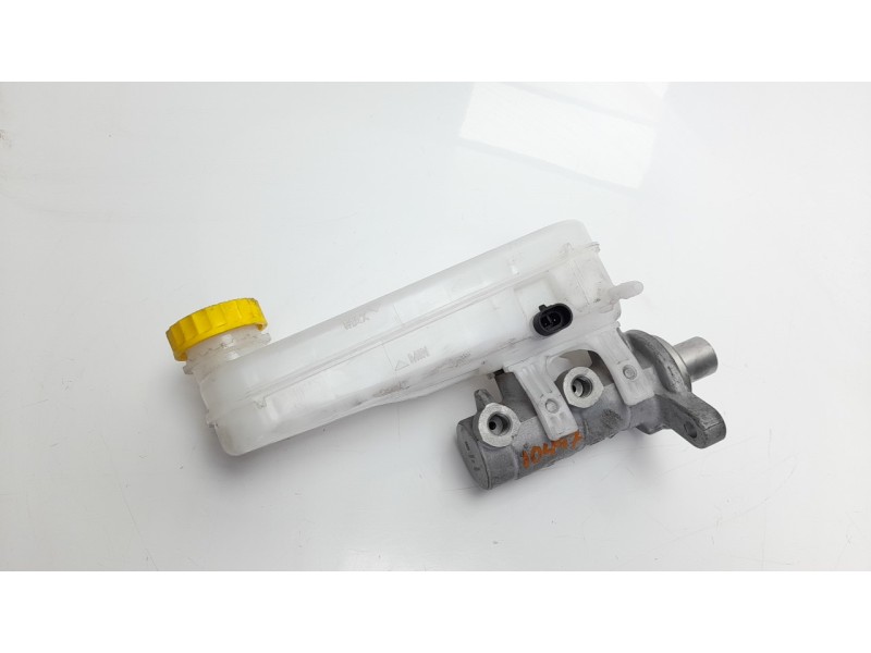 Recambio de bomba freno para adria matrix n 670 sl referencia OEM IAM 0204255096  